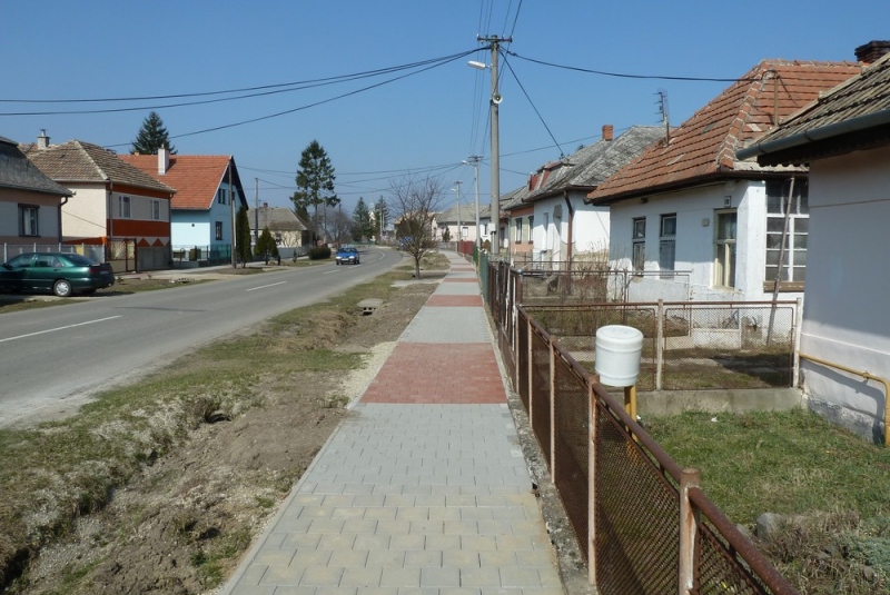 2012 / Revitalizácia verejných priestranstiev v obci Boľ